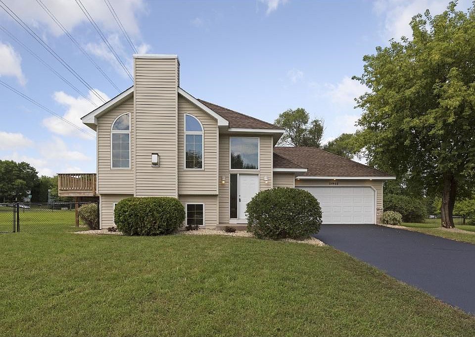1st image of 11952 Chesholm Ln