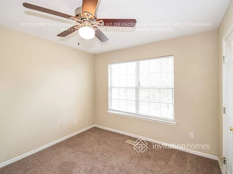 812 Lapoma Way — Photo 11