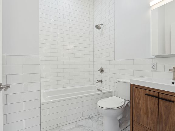 5th image of 558 Henry St APT 3