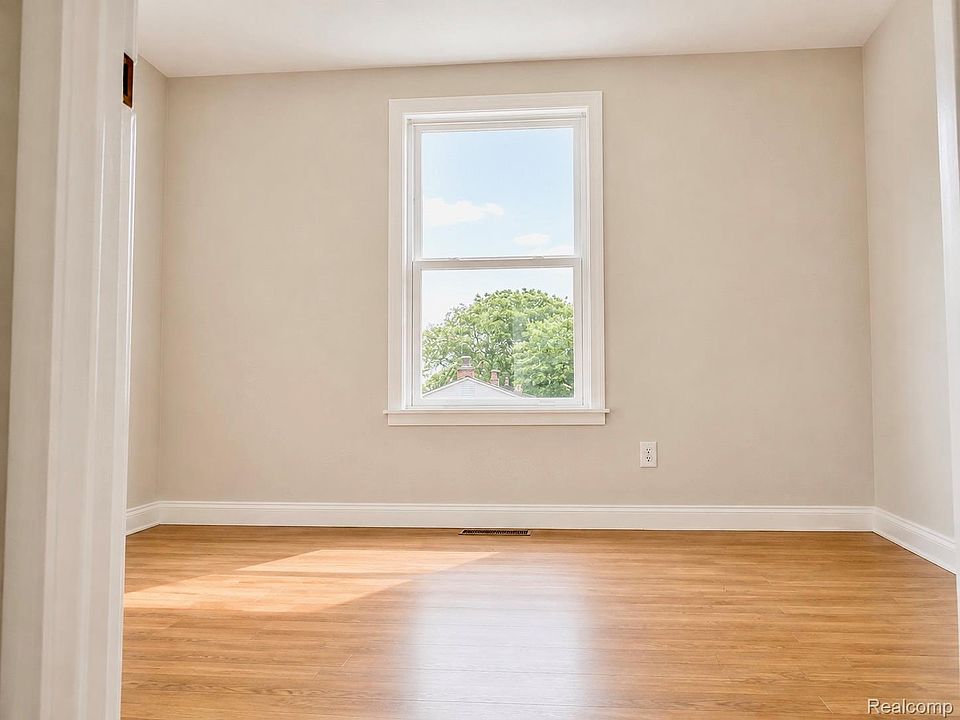 11058 Timken Ave, photo 9