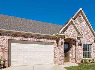 402 Valley Ranch Cir, Little Rock, AR 72223