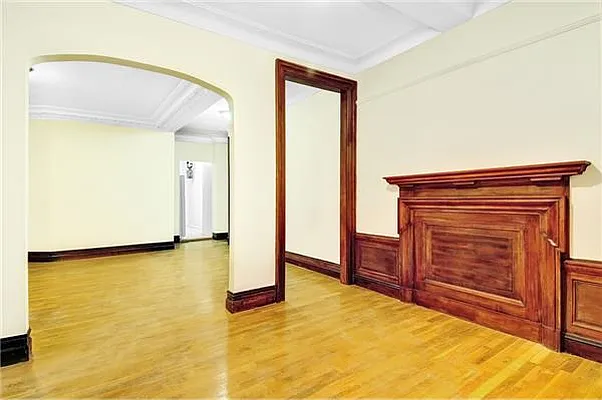 Rented by R New York | media 18