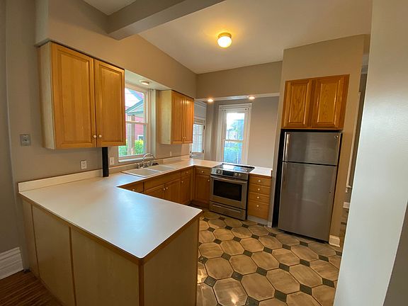 2nd image of 124 King Ave