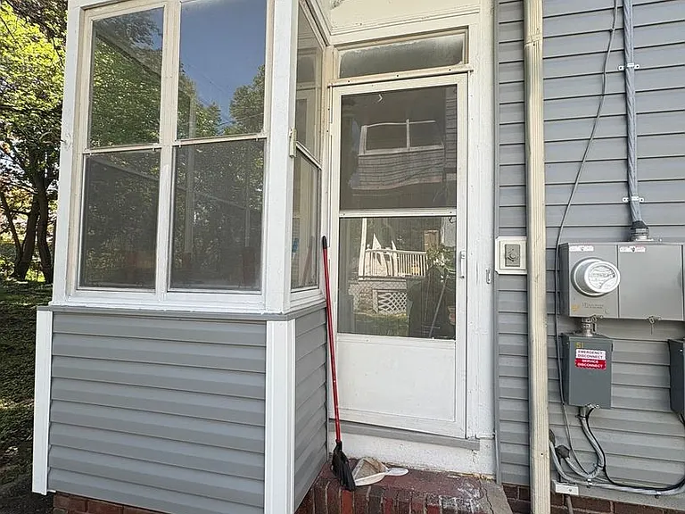 45 Clay Ave — Photo 4