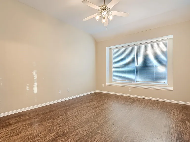 5301 Lily Dr — Photo 19