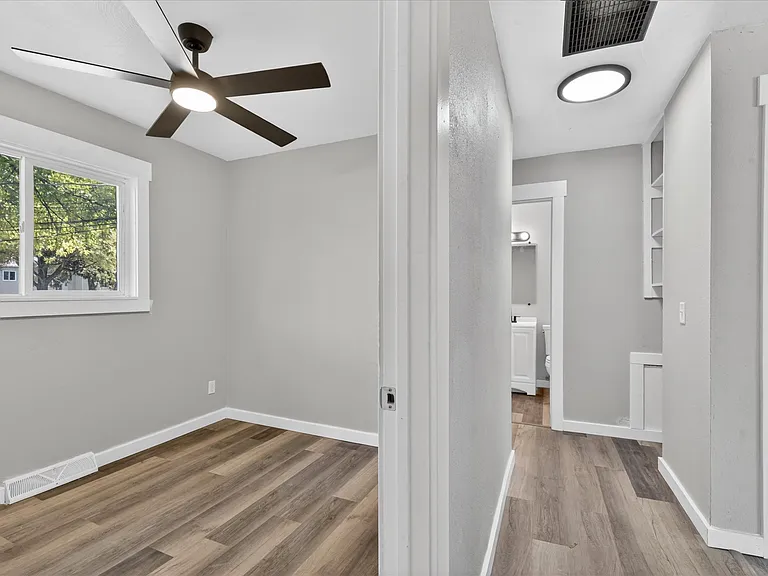 759 Howland Ave #B — Photo 7