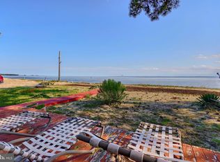 13985 Cornfield Harbor Dr, Scotland, MD 20687