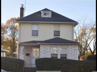 13102 218th St, Springfield Gardens, NY 11413