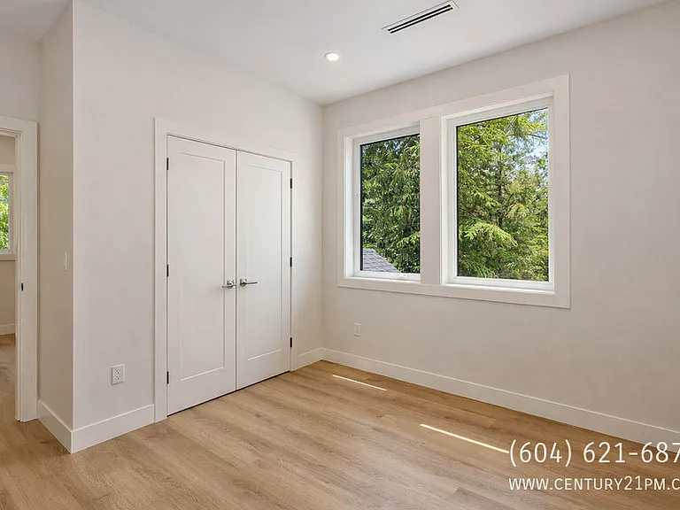 34165 Hartman Ave #UPPER — Photo 7