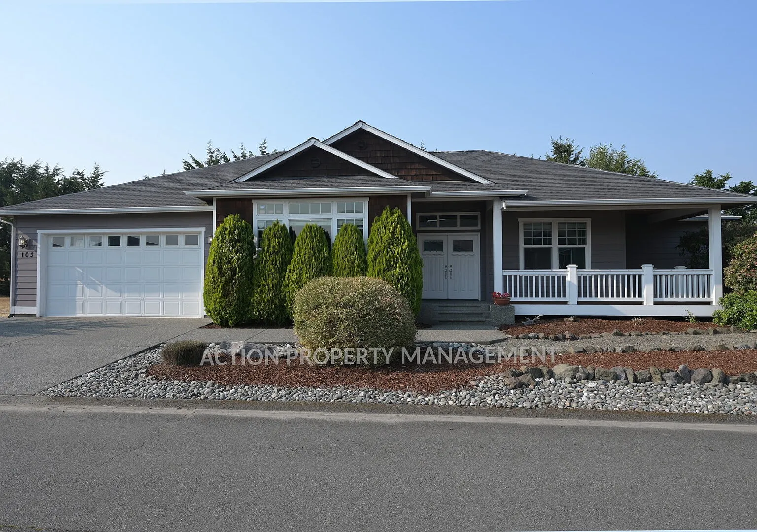 3 bed, 2.0 bath, 1811 sqft, $2,700 — Photo 1