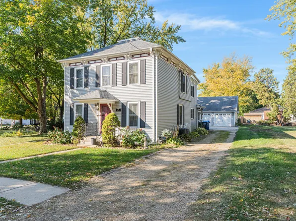 208 Babcock St, Elburn, IL 60119