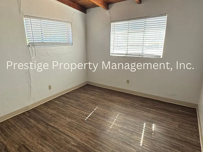 2834 N Richey Blvd — Photo 12