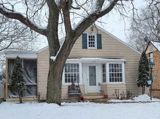 153 W 22nd Ave, Oshkosh, WI 54902