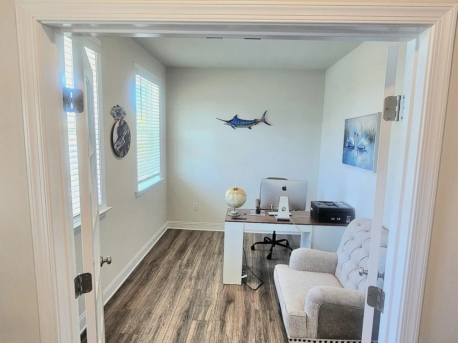 4 bed, 2.5 bath, 2818 sqft, $4,000 — Photo 2