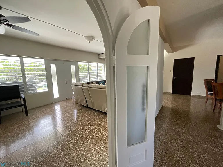 1771 Siervas De Maraa — Photo 7