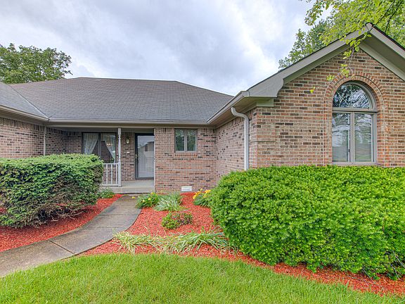 2nd image of 9828 Nicole Ln