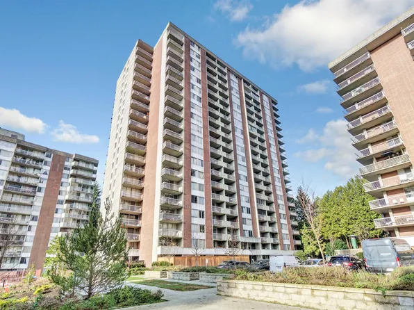2016 Fullerton Ave #1310, North Vancouver, BC V7P 3E6
