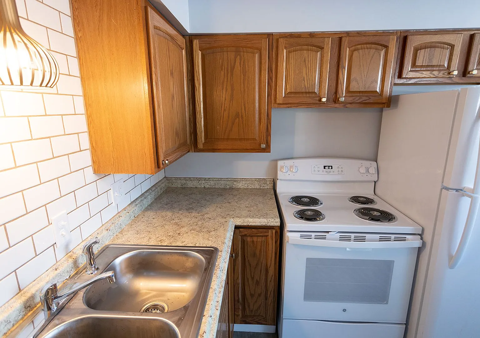 Welcome to 2917 Harwick Dr. Lansing MI 48917!! — Photo 3