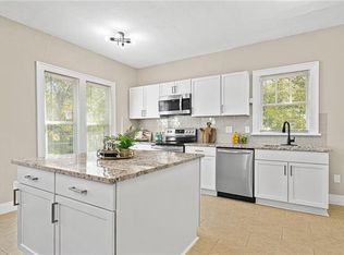 430 N Lightburne St, Liberty, MO 64068
