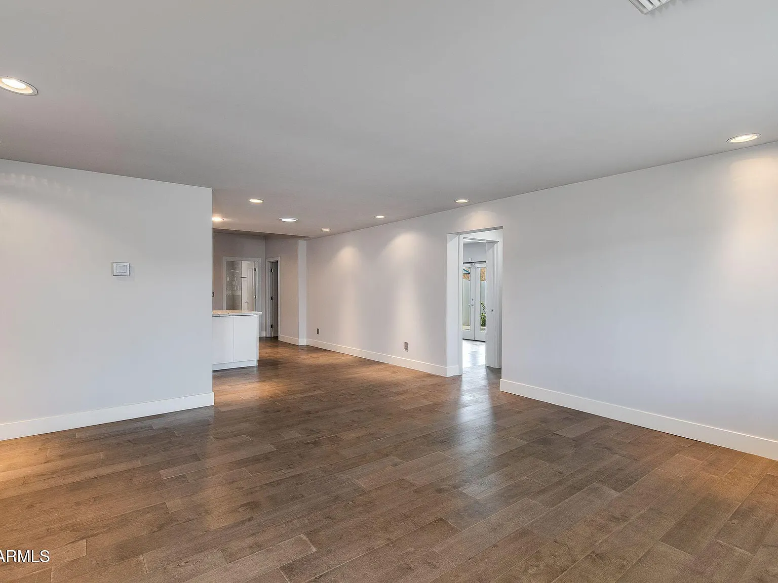 4 bed, 3.0 bath, 2334 sqft, $6,000 — Photo 3
