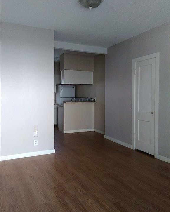 1st image of 504 Elmwood Pl APT 107
