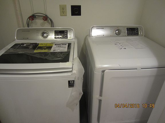 5th image of 3611 Wood Creek Dr