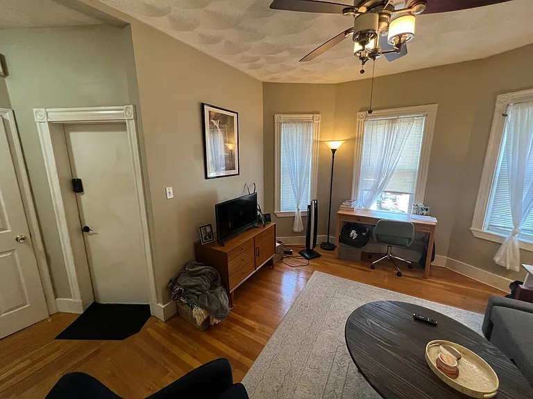 24 Ellington Rd #1R — Photo 16