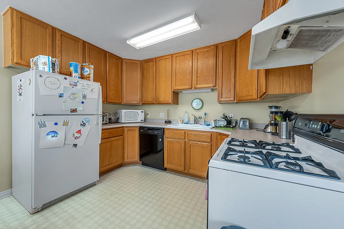 Building Photo - 734 E 560 N #202