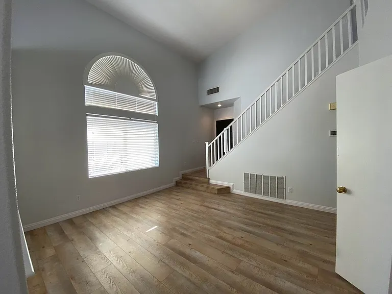808 Midpride St — Photo 5