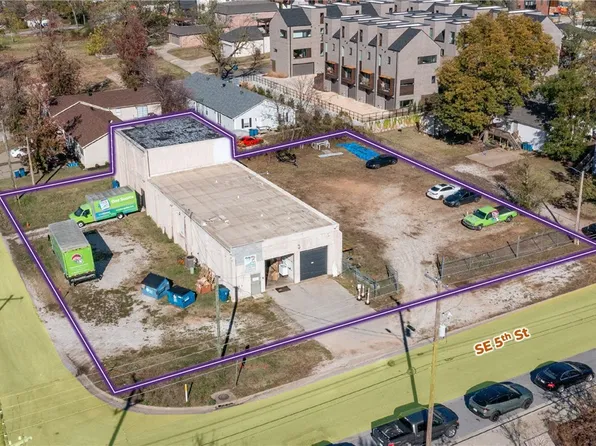 701 SE 5th St #4, Bentonville, AR 72712