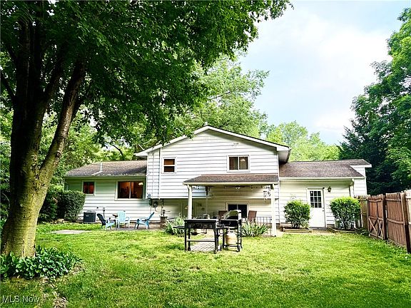 4th image of 7849 Emery Cir