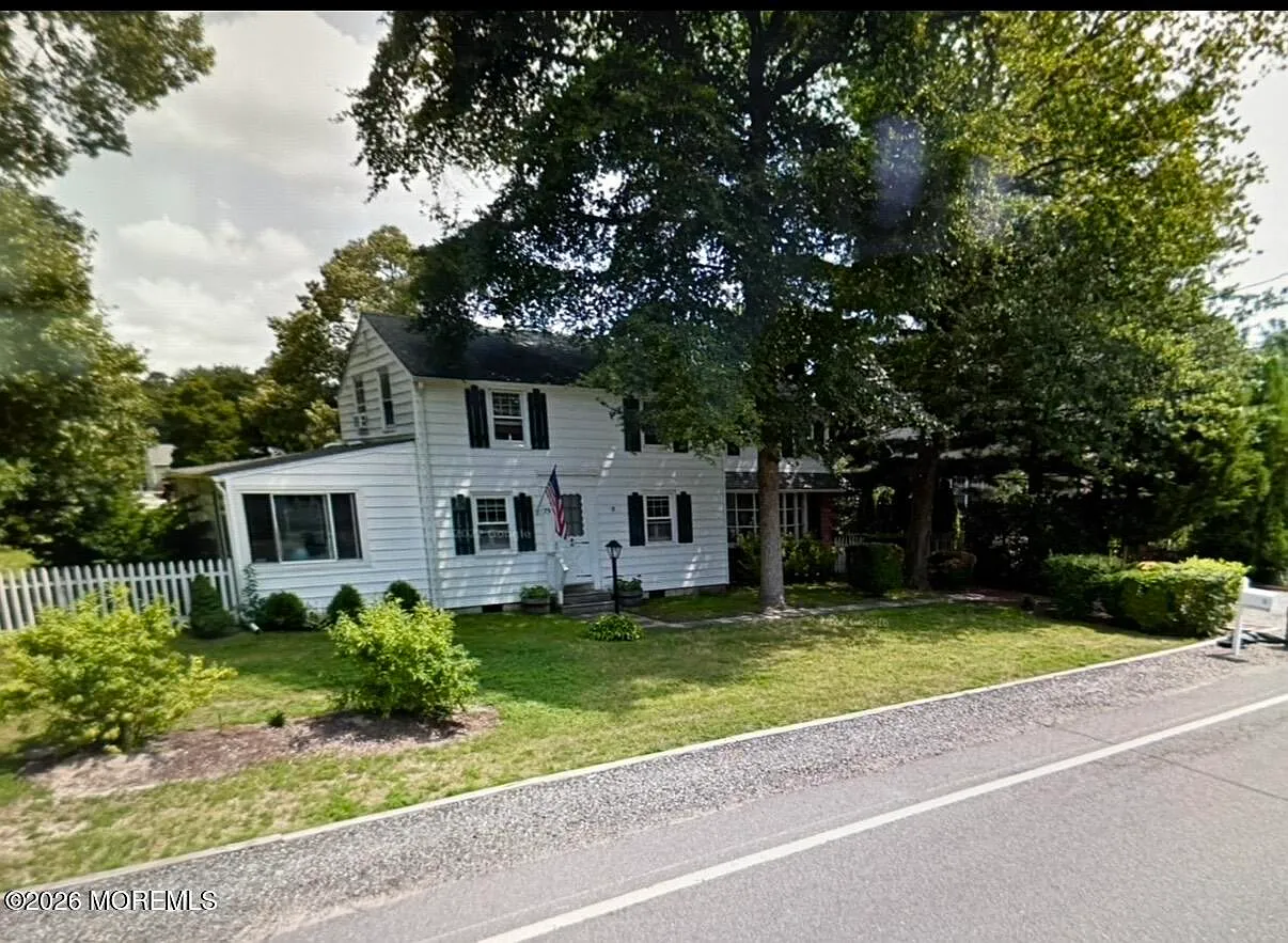 3 bed, 1796 sqft, $3,000 — Photo 1
