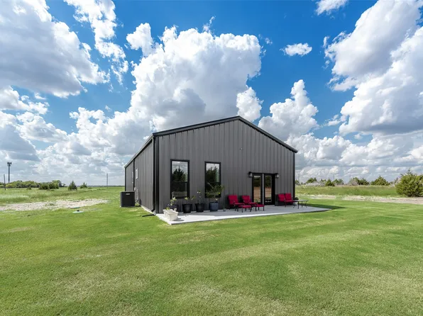 536 Robnett Rd, Waxahachie, TX 75165