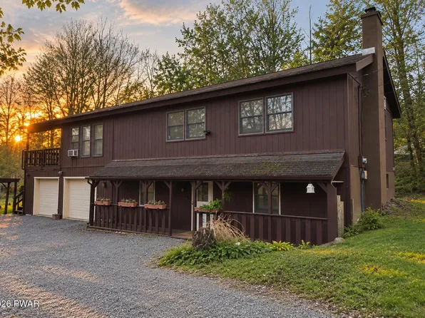 2374 Crest View Rd, Lake Ariel, PA 18436