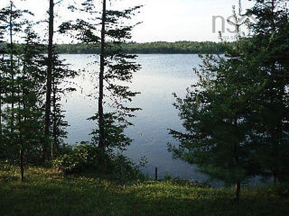 2nd image of 3571 Loch Lomond Rd