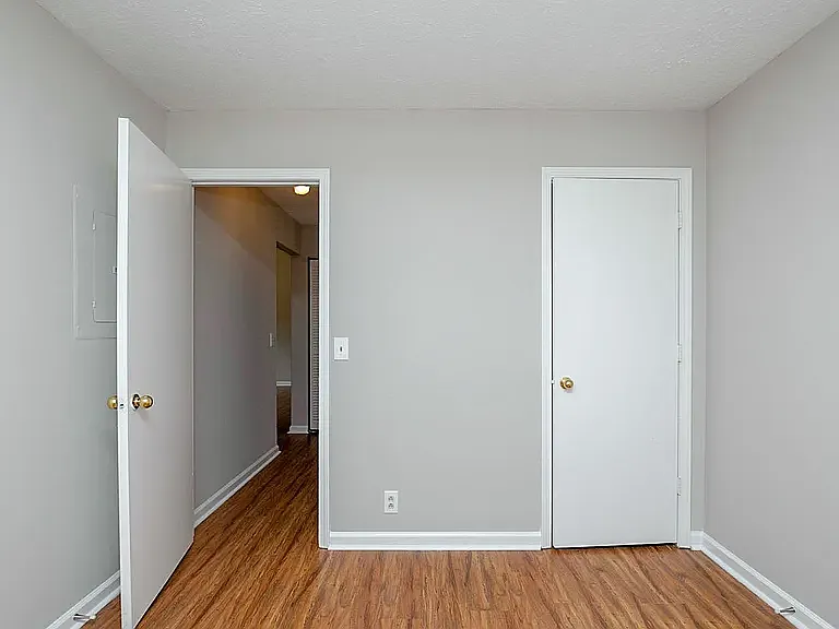 613 Brentmeadow Cir — Photo 7