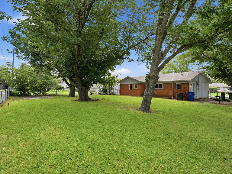 501 Rosewood Hills Dr — Photo 22