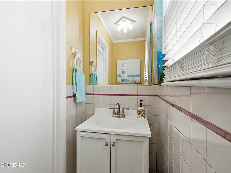 81 Berry Pl — Photo 14