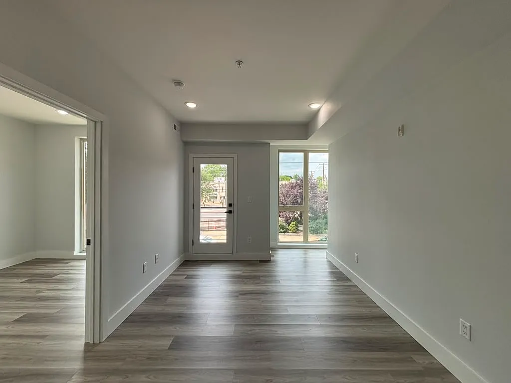 1 bed, 650 sqft, $1,500 — Photo 4