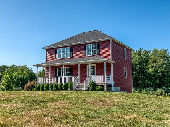 5 Shamrock Ln, Lakeville, MA 02347