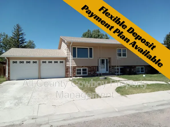 2002 S 19th St, Laramie, WY 82070