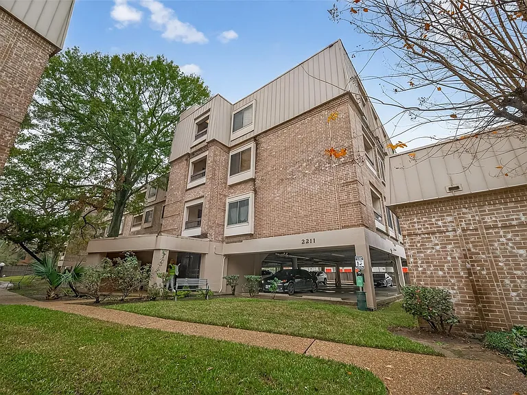 2211 S Braeswood Blvd #23C — Photo 1
