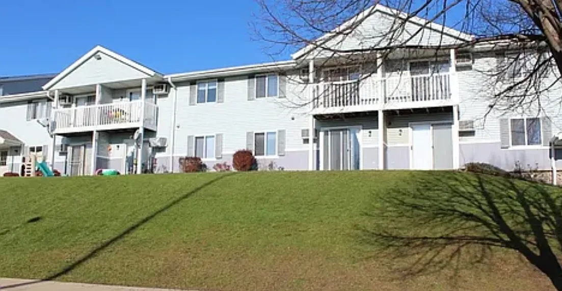 3 bed, 1.5 bath, 1500 sqft, $1,500 — Photo 1