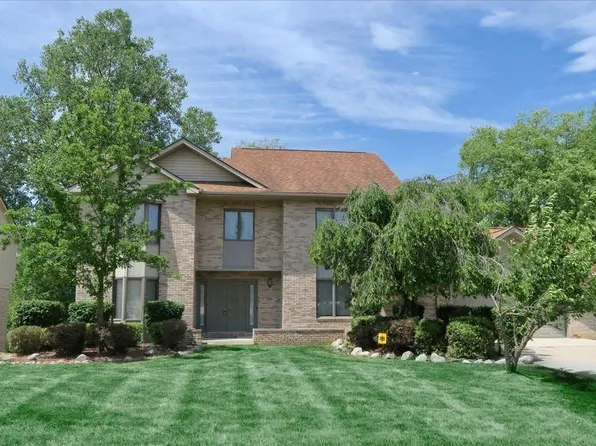 7233 Oakwood Dr, West Bloomfield, MI 48322