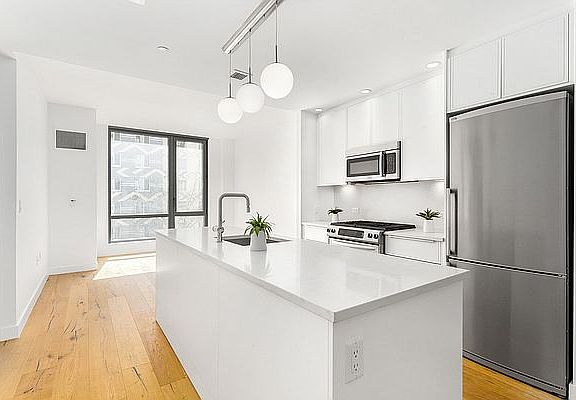 5th image of 23 W 116th St APT 4F