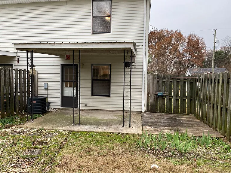 151 Edgewood Dr — Photo 16