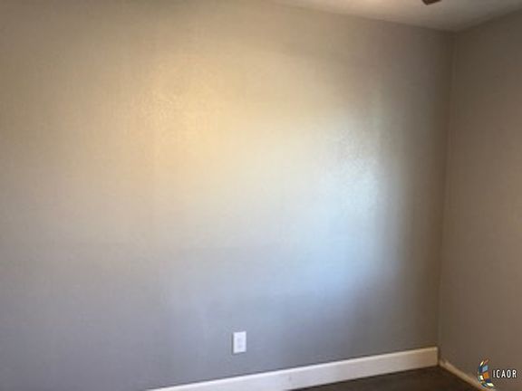4th image of 753 Walnut Ave