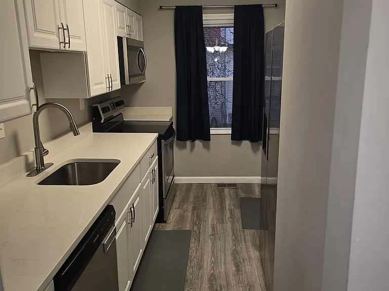 Brookside Dr — Photo 10
