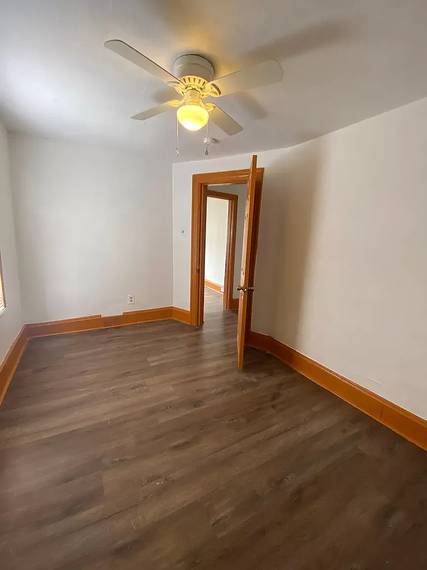 3 bed, 1222 sqft, $1,850 — Photo 4