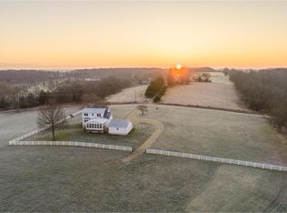 1084 Gerth Rd, Bourbon, MO 65441